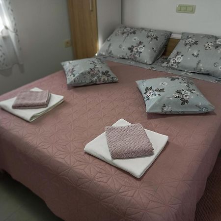 Soba Ulika Apartman Motovun Kültér fotó